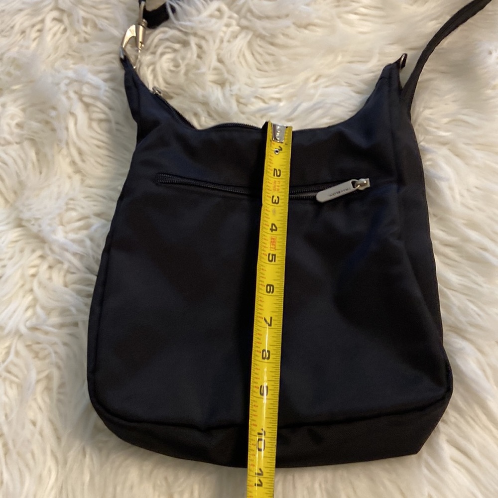 Travelon Nylon Crossbody Bag excellent condition black color - Picture 12 of 16